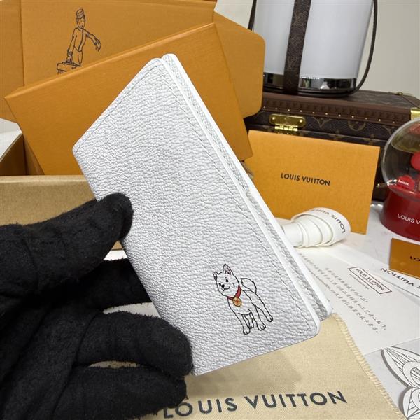 2026122105456204 270